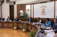 اجتماع رئيس الوزراء لبحث تسهيل إجراءات التراخيص اجتماع رئيس الوزراء لبحث تسهيل إجراءات التراخيص