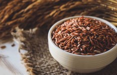 الارز البني