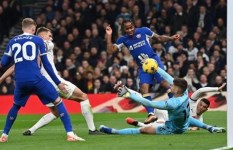 تشيلسي وتوتنهام  