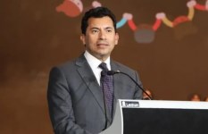 وزير الشباب والرياضة