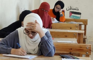 خلال الامتحان