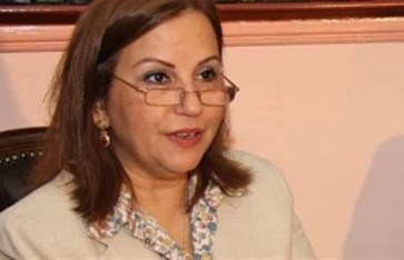 الكاتب نوال مصطفى