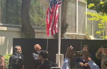 رفع العلم الامريكي في سوريا رفع العلم الامريكي في سوريا