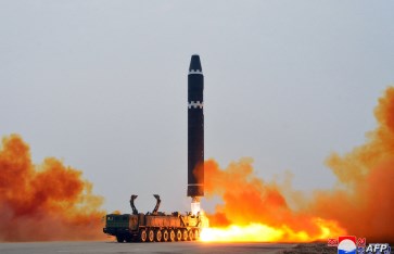 صاروخًا باليستيًا صاروخًا باليستيًا