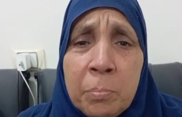 والدة الشاب 