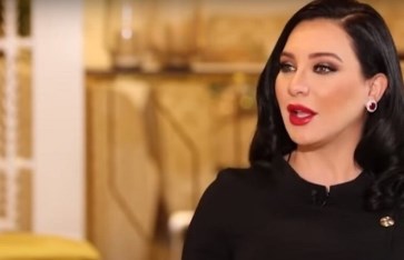 الفنانة سلاف فواخرجي