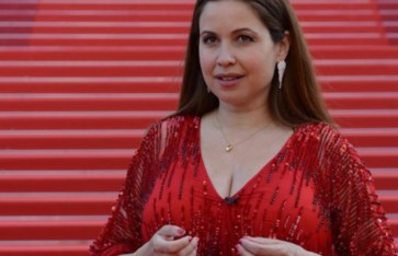 الإعلامية ريا أبي راشد  الإعلامية ريا أبي راشد