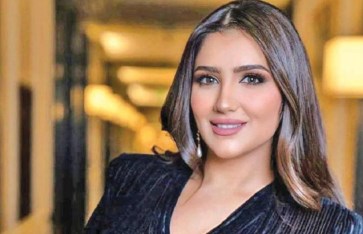 الفنانة مي عمر   الفنانة مي عمر