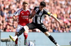 أرسنال ونيوكاسل 