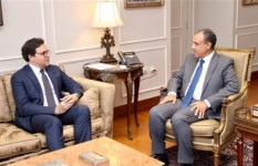 وزيرا الثقافة والخارجية