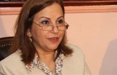 الكاتب نوال مصطفى