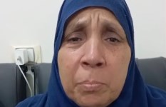 والدة الشاب 