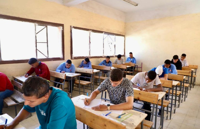 امتحانات الدبلومات الفنيه امتحانات الدبلومات الفنيه