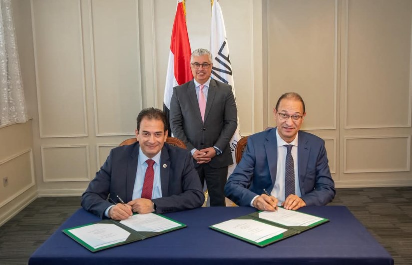 توقيع مشروع لإنتاج مواد التعبئة والتغليف توقيع مشروع لإنتاج مواد التعبئة والتغليف