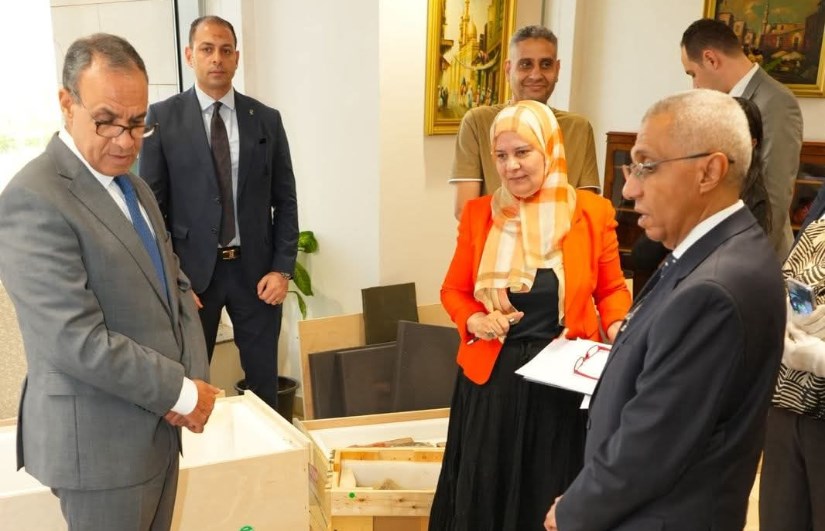 الدكتور بدر عبد العاطي وزير الخارجية الدكتور بدر عبد العاطي وزير الخارجية