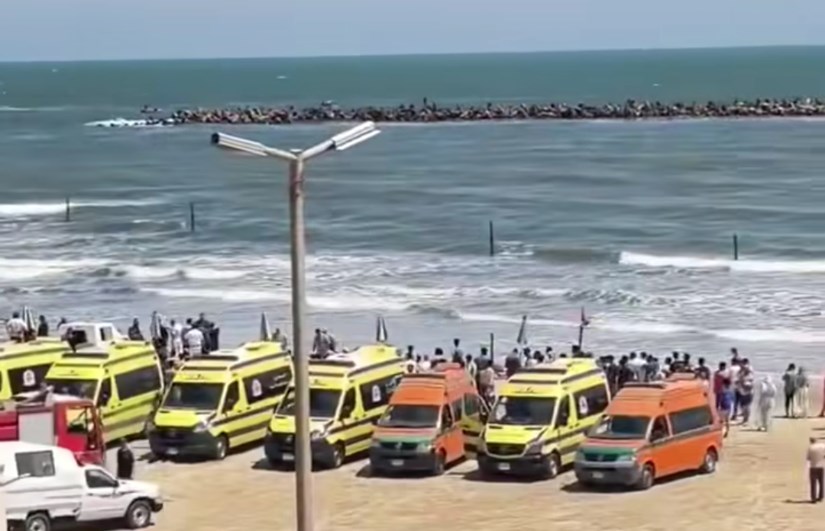 حادث سقوط طائرة في شاطئ رأس البر حادث سقوط طائرة في شاطئ رأس البر