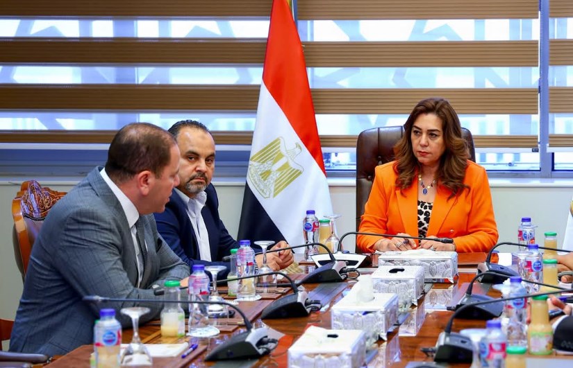 الدكتورة منال عوض وزيرة التنمية المحلية الدكتورة منال عوض وزيرة التنمية المحلية