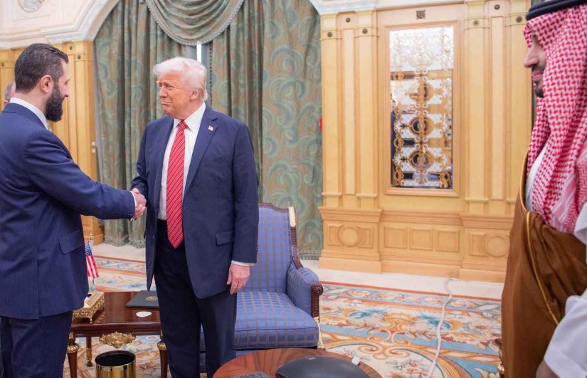 لقاء ترامب مع أحمد الشرع لقاء ترامب مع أحمد الشرع