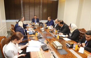 الدكتور علاء فاروق وزير الزراعة  الدكتور علاء فاروق وزير الزراعة