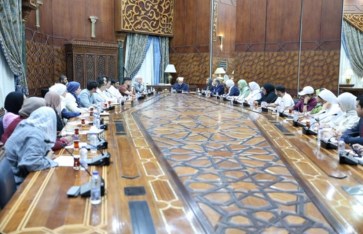 شيخ الأزهر ووفد الطلبة شيخ الأزهر ووفد الطلبة