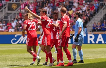 بايرن ميونخ و أوكلاند سيتي  بايرن ميونخ و أوكلاند سيتي