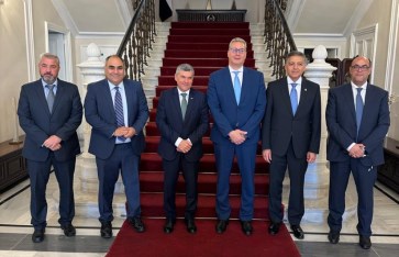 وزير البترول خلال اللقاء  وزير البترول خلال اللقاء