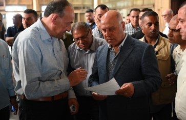 وزير النقل يراجع الاستعدادات لعودة المواطنين من الإجازات وزير النقل يراجع الاستعدادات لعودة المواطنين من الإجازات