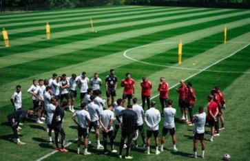 مباراة مولودية الجزائر والمجرة  مباراة مولودية الجزائر والمجرة