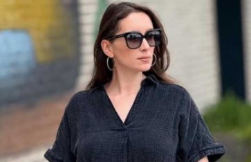  زوجة  محمود عبد العزيز