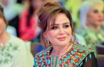 الفنانة إلهام شاهين  الفنانة إلهام شاهين