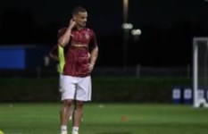 فخري لاكاي 