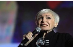 الفرنسية نيكول كرواسيل  الفرنسية نيكول كرواسيل