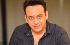 الفنان مصطفى قمر 