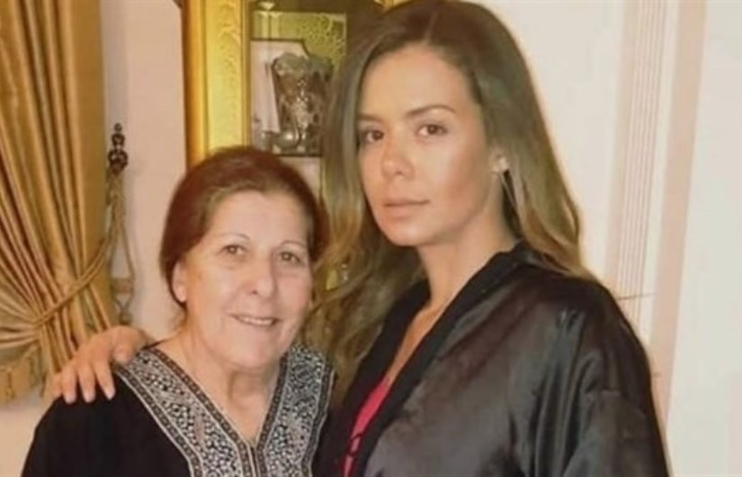 إيمي سالم ووالدته إيمي سالم ووالدته