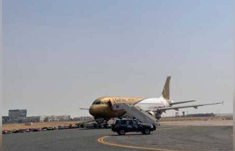 هبوط طائرة في مطار الكويت بعد بلاغ كاذب هبوط طائرة في مطار الكويت بعد بلاغ كاذب