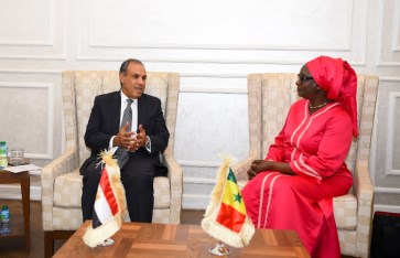وزير الخارجية ونظيرته السنغالية وزير الخارجية ونظيرته السنغالية