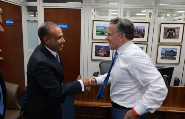 وزير الخارجية يلتقي السيناتور ديفيد ماكورميك وزير الخارجية يلتقي السيناتور ديفيد ماكورميك