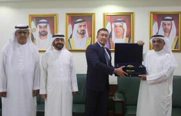 رئيس الغرفة وسفير قيرغيزستان