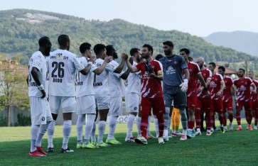 بيراميدز وبطل الدوري الإيراني  بيراميدز وبطل الدوري الإيراني