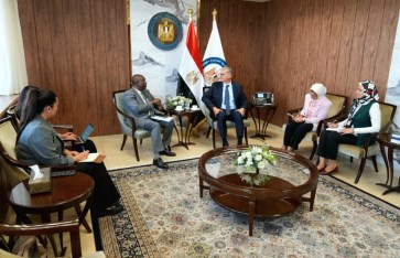 وزير البترول خلال اللقاء وزير البترول خلال اللقاء