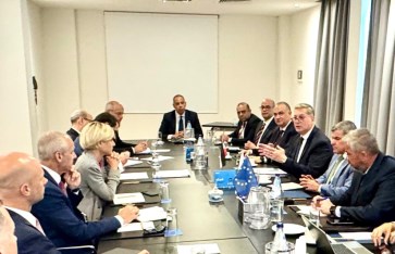 وزير البترول خلال اللقاء وزير البترول خلال اللقاء