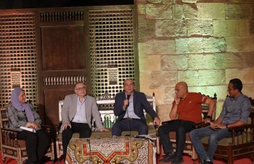 حلقة نقاشية موسعة بمركز الإبداع الفني حلقة نقاشية موسعة بمركز الإبداع الفني