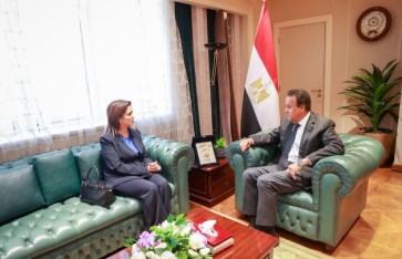 لقاء وزير الصحة مع المدير الإقليمى لمنظمة الصحة العالمية لقاء وزير الصحة مع المدير الإقليمى لمنظمة الصحة العالمية