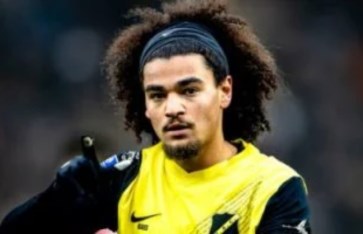 آدم كايد  آدم كايد