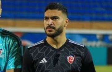 كشف الإعلامي سيف زاهر عن اشتعال المنافسة بين قطبي الكرة المصرية، الأهلي والزمالك كشف الإعلامي سيف زاهر عن اشتعال المنافسة بين قطبي الكرة المصرية، الأهلي والزمالك