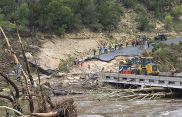 فيضانات فيضانات