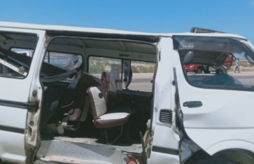 انقلاب سيارة ميكروباص انقلاب سيارة ميكروباص