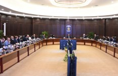 خلال الاجتماع