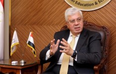 د. أيمن عاشور وزير التعليم العالي  د. أيمن عاشور وزير التعليم العالي