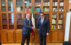 زيارة وزير الصحة إلى إيطاليا زيارة وزير الصحة إلى إيطاليا